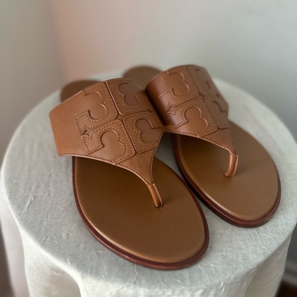 Tory Burch 64299 Weston Full Logo Women's Thong Royal Tan size 8M - Picture 9 of 11